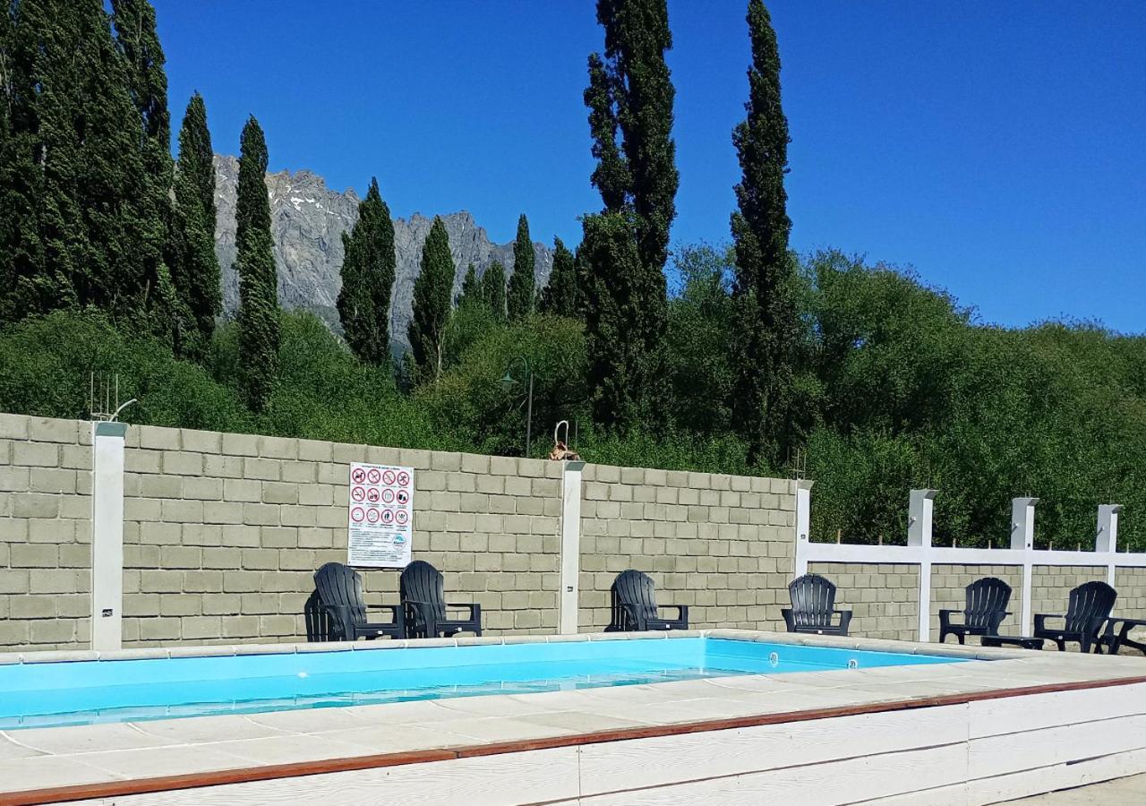 Corinto Hostel El Bolsón エクステリア 写真