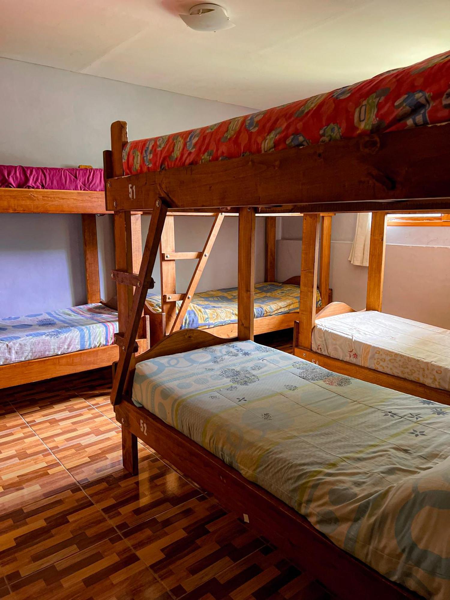 Corinto Hostel El Bolsón エクステリア 写真